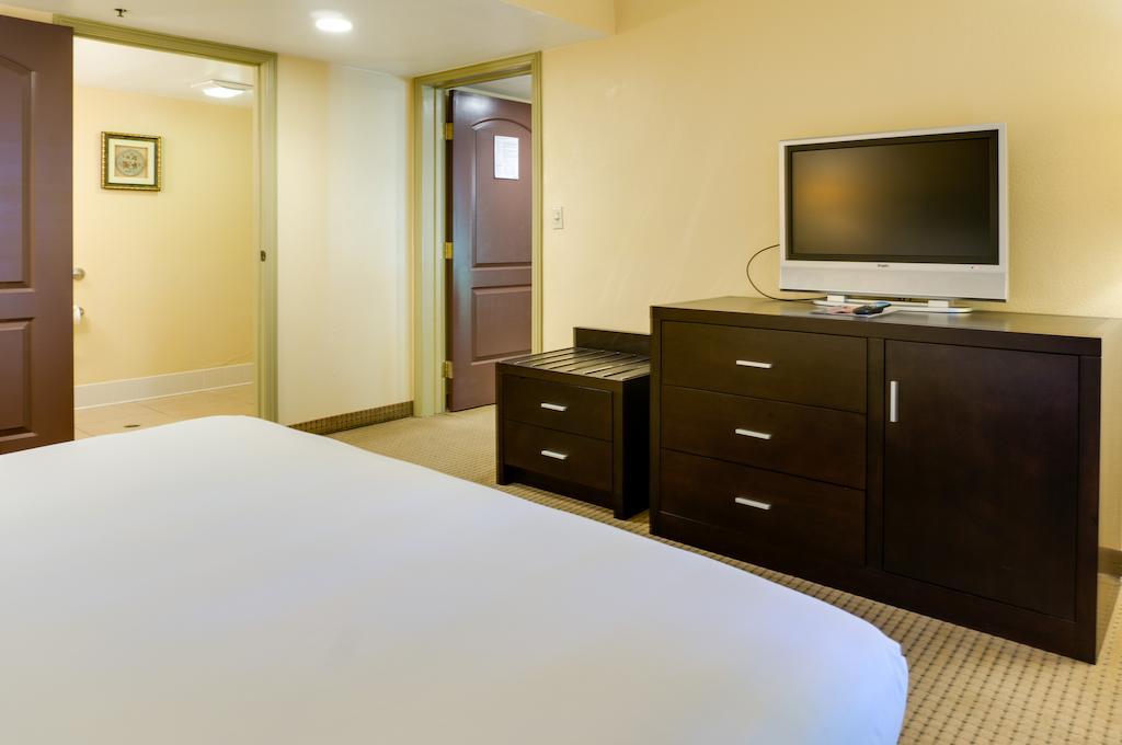 Buena Park Grand Hotel & Suites Exterior foto