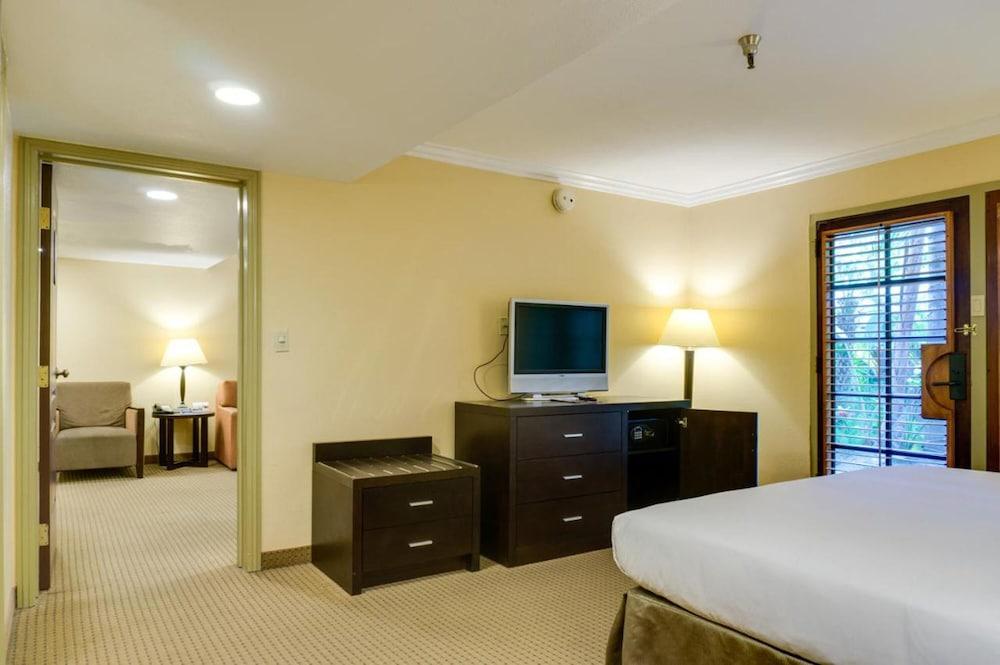 Buena Park Grand Hotel & Suites Exterior foto